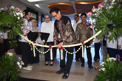 Peresmian ruang kerja Direktorat Jenderal Tenaga Kesehatan oleh Menteri Kesehatan